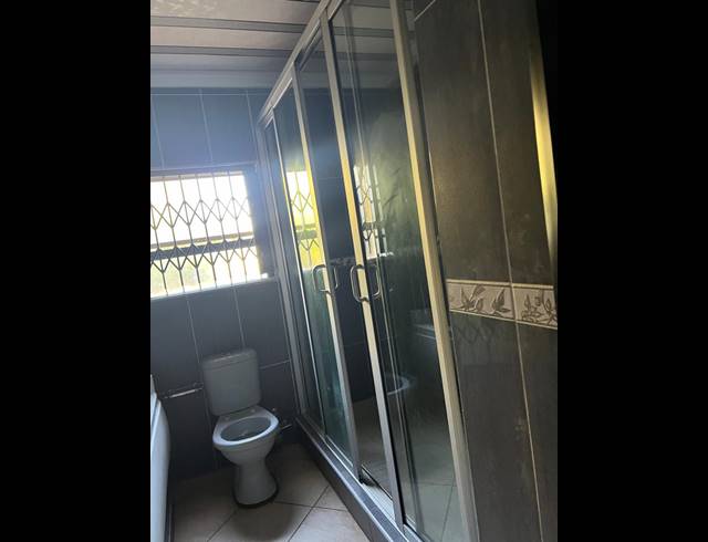 6 BEDROOM HOUSE FOR SALE IN SIBASA